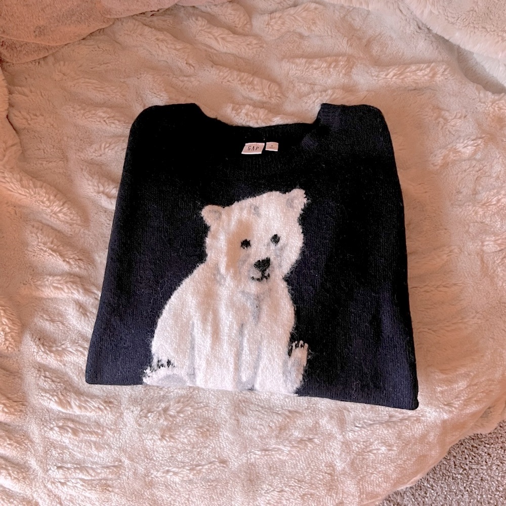 Navy blue Gap crew neck sweater with polar bear
